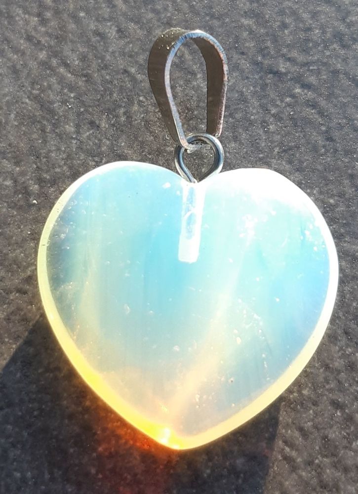 pendentif coeur en pierre  laiteuse 3 La Seyne-sur-Mer (83)