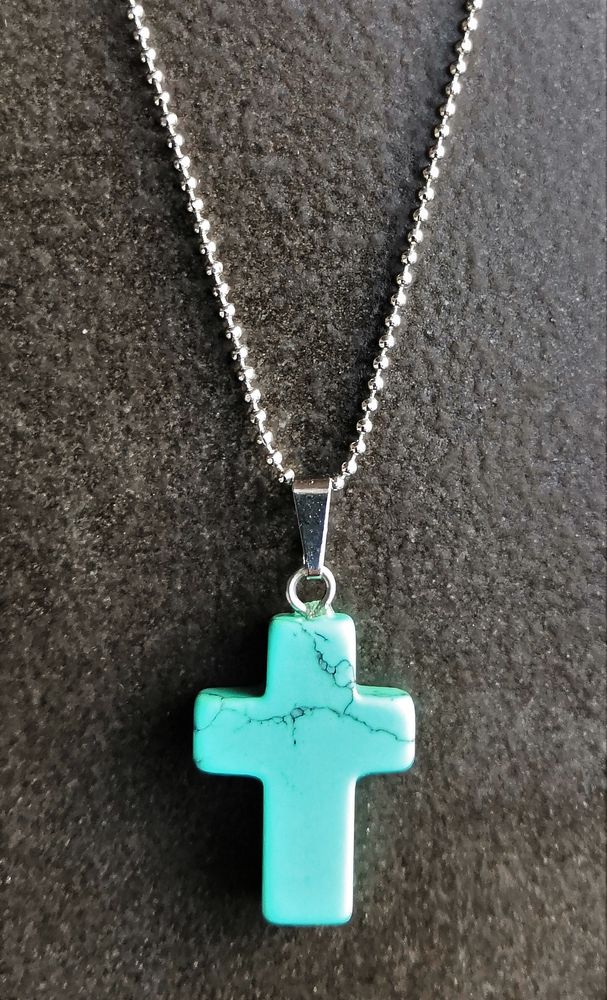 Pendentif croix Turquoise naturelle sur chaine � boule acier 5 La Seyne-sur-Mer (83)