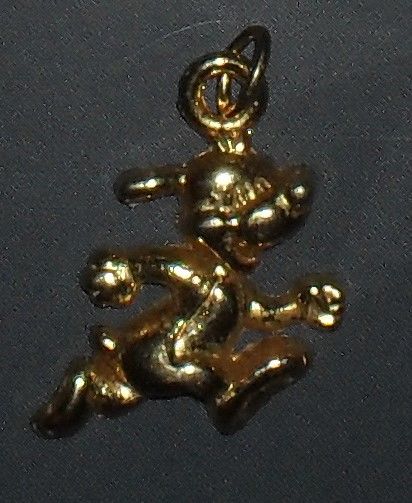 Pendentif Dor� de PIF le chien. 20 Montreuil (93)