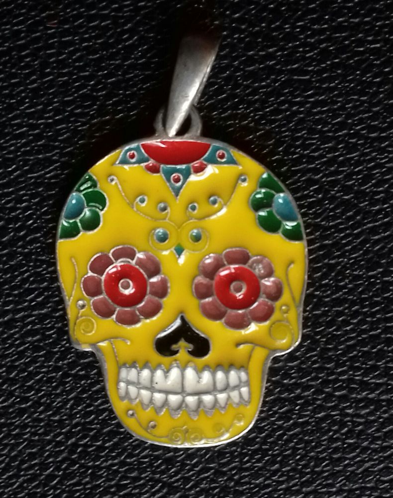 PENDENTIF FANTAISIE T�TE de MORT 8 Boucau (64)