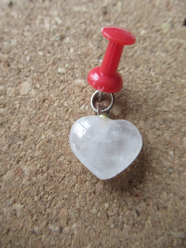 Pendentif pierre ros�e en forme de coeur 2 Livry-Gargan (93)