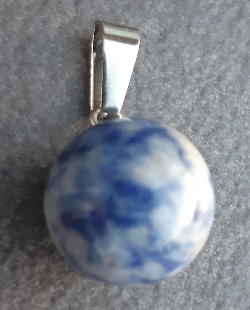 pendentif pierre Sodalite 14 mm 2 La Seyne-sur-Mer (83)