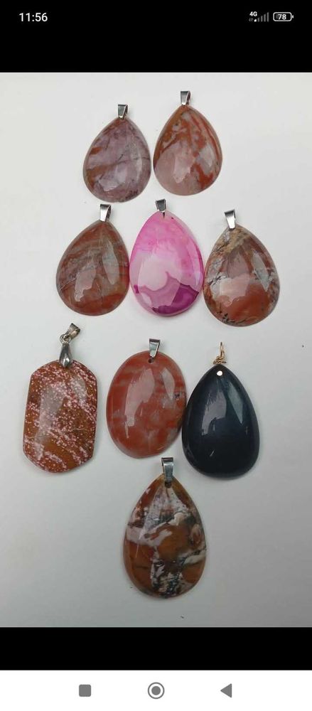 pendentif en pierre 15 Beaumont-du-P�rigord (24)