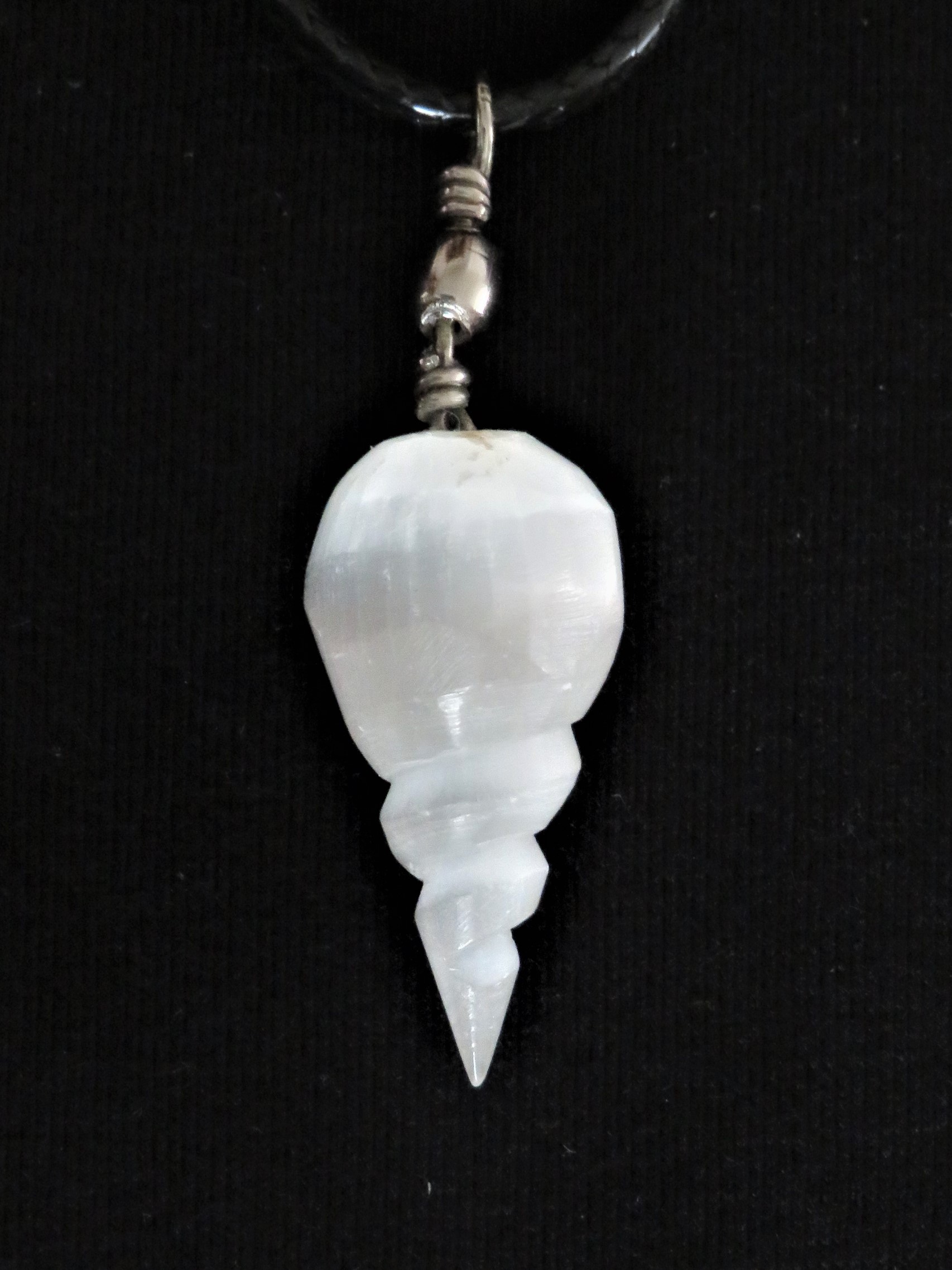 Pendentif spiral en pierre de s�l�nite 5 Sainte-Marie-aux-Mines (68)