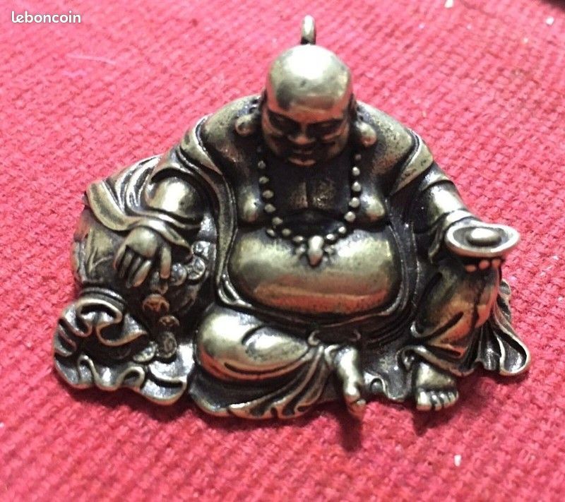 pendentif ou Statuette de Bouddha tibétain
PENDENTIF Bouddha 8 Mortain (50)