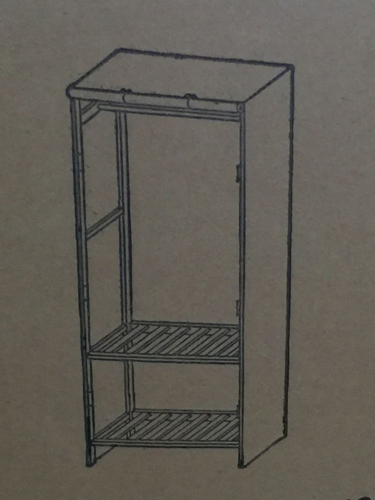 Penderie bois avec housse de couleur beige 20 Courbevoie (92)