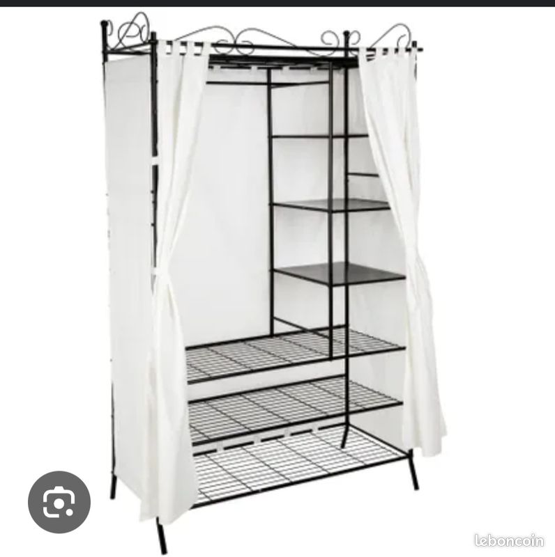 Penderie dressing armoire fer forg� rideau 70 Saint-Cyr-l'�cole (78)