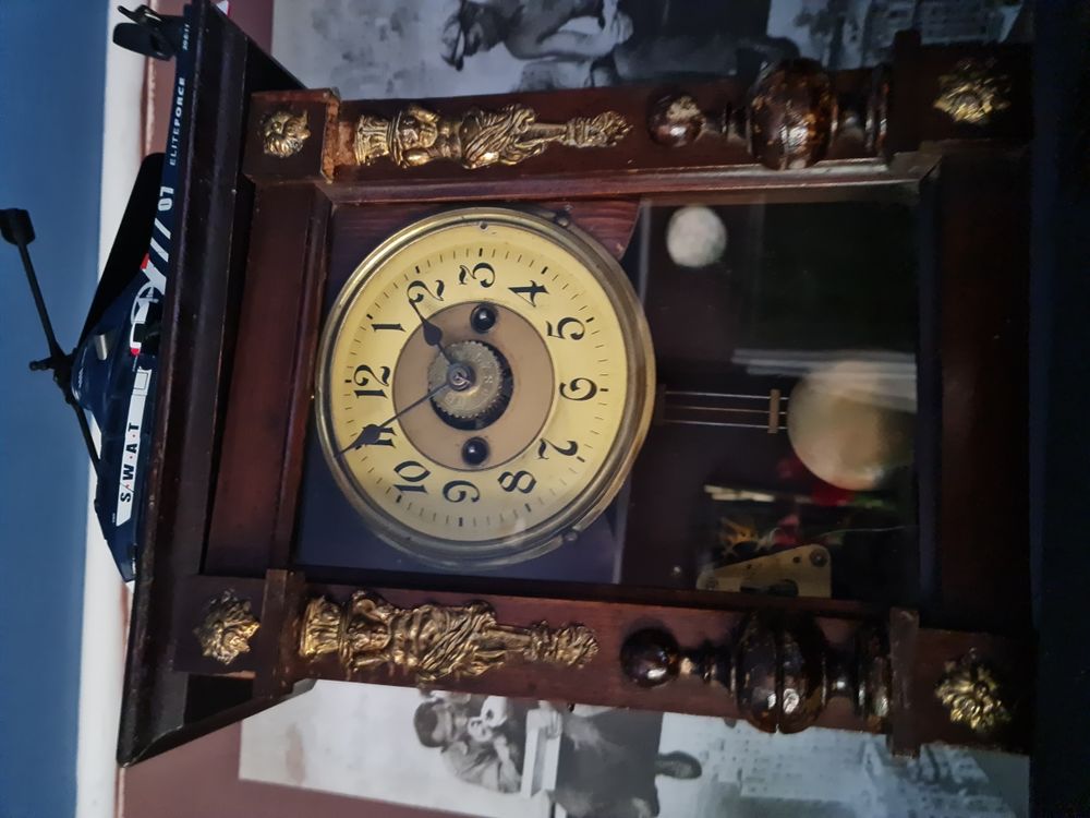 Pendule ancienne je ne sais pas si elles fonctionnent 50 Le Montat (46)