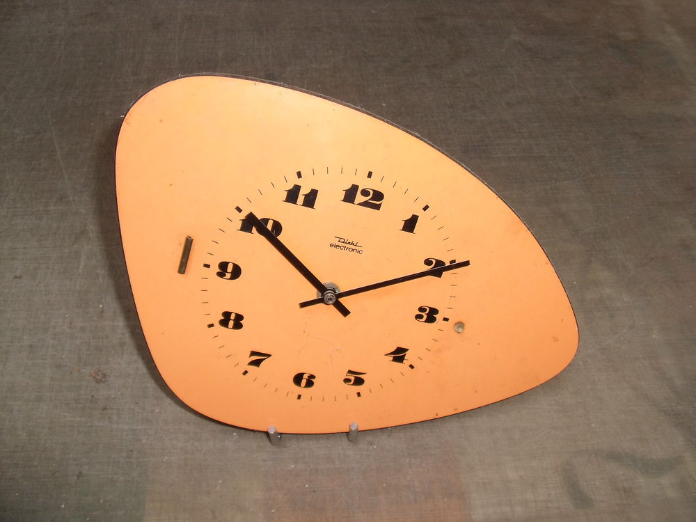 pendule ann�e 70 25 Figeac (46)