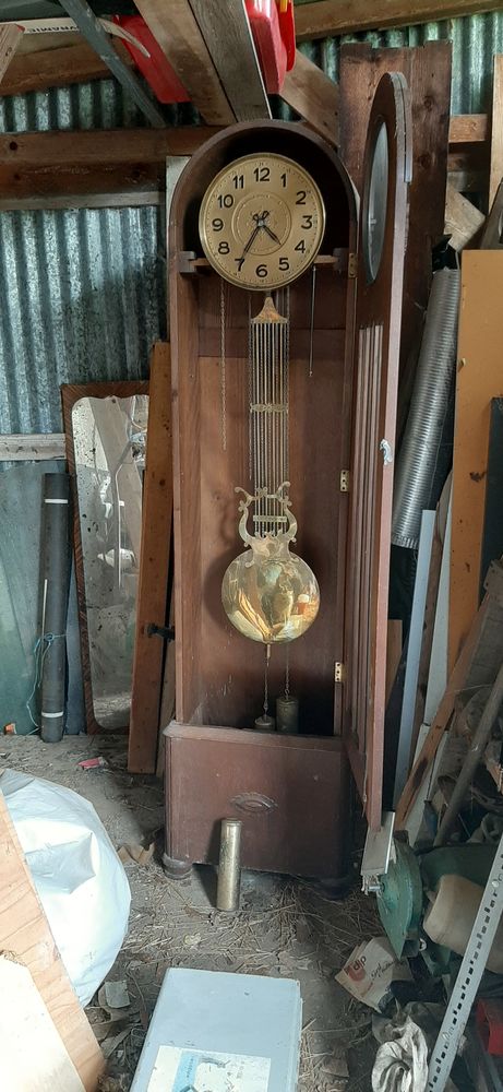 Pendule � balancier et poids en cuivre 70 Foix (09)