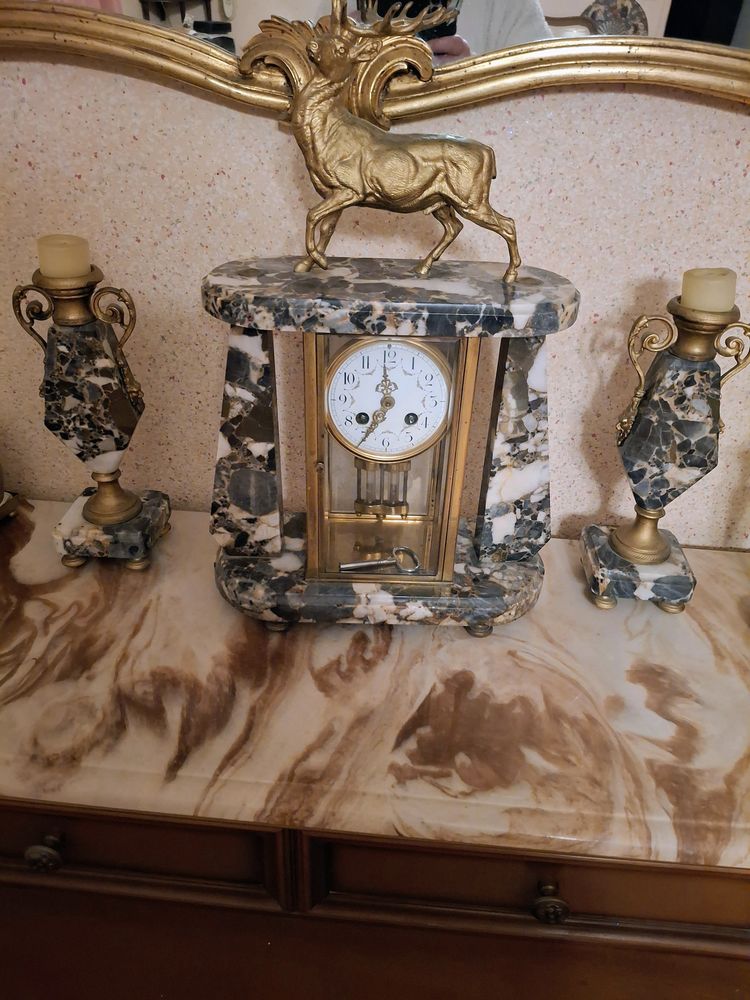 Pendule et 2 bougeoirs 120 Les Magnils-Reigniers (85)