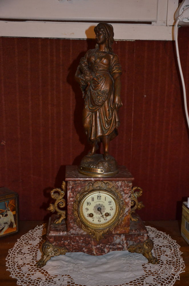 PENDULE MARBRE ET REGULE Napol�on III 160 Bourbon-l'Archambault (03)