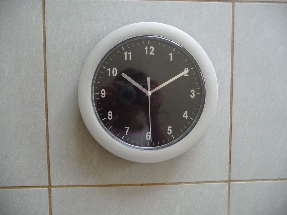 Pendule murale fond noir forme ronde 10 Celles-sur-Belle (79)