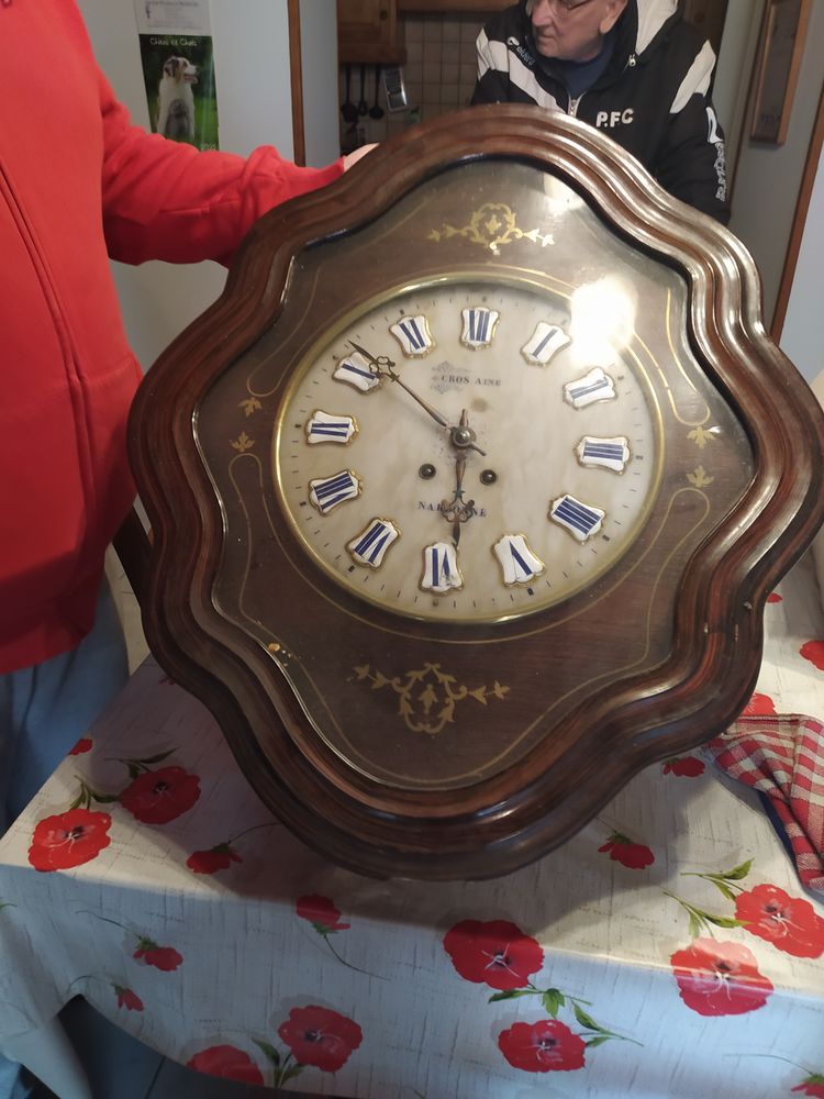 Pendule murale oeil de boeuf 200 Olonzac (34)