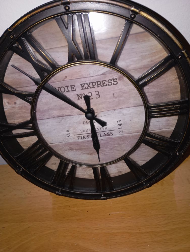 pendule murale 15 Saint-Jean-de-Monts (85)