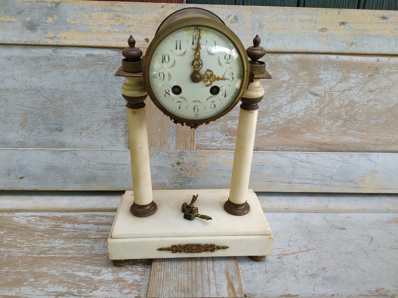 Pendule Portique Style Louis XVI Marbre Bronze (Pour Pi�ce)
70 Loches (37)