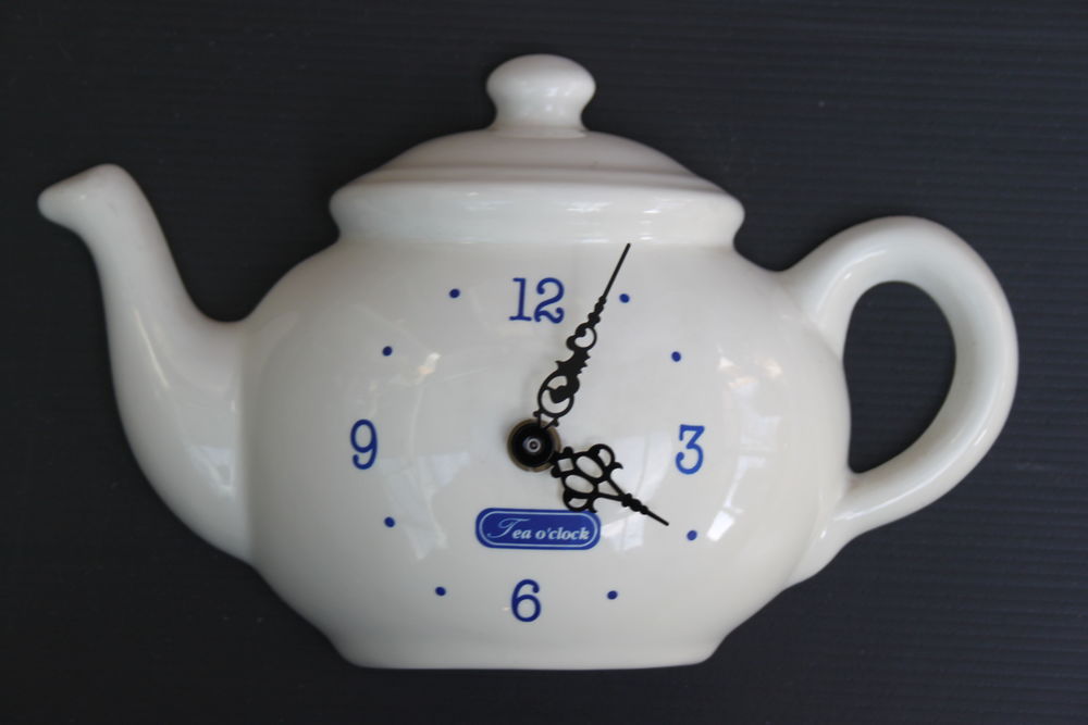 Pendule th�i�re murale 3 Montigny-Lencoup (77)