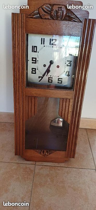 pendule vintage parfait etat
ann�e 1930 env .
50 La Seyne-sur-Mer (83)