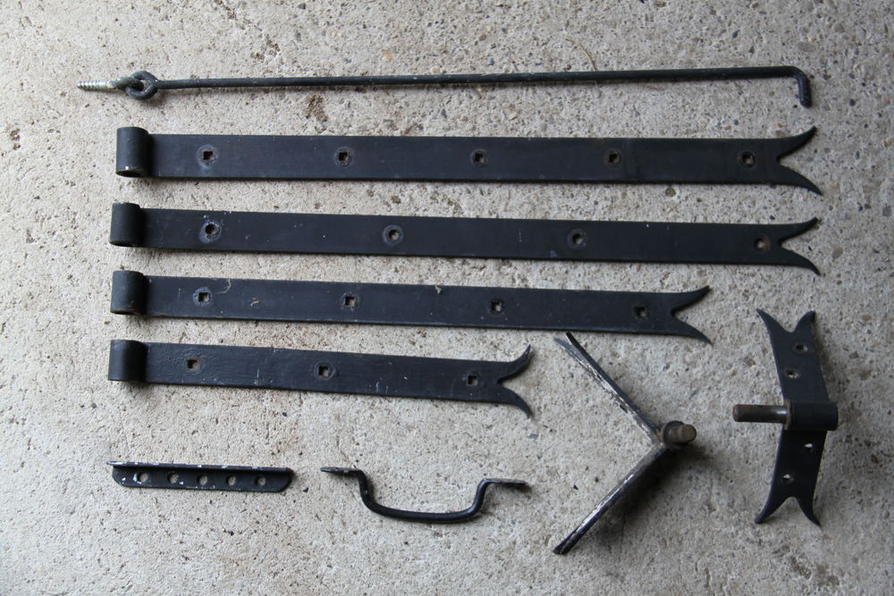 Penture ( ferrure ) pour volet bois 0 Annonay (07)