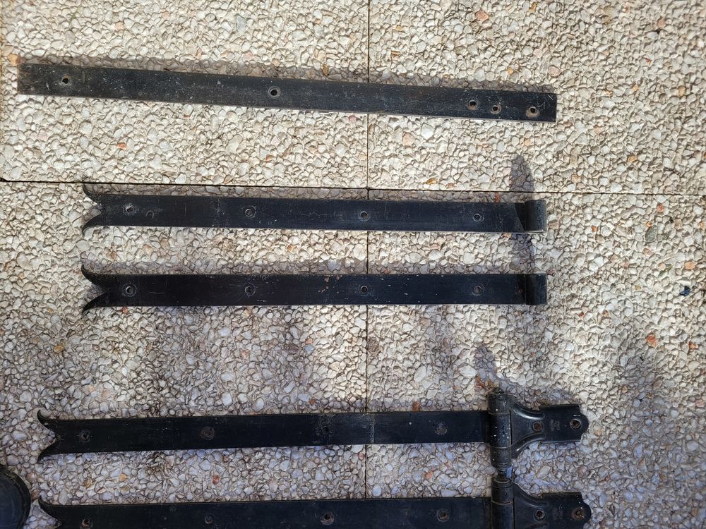 Pentures Ferrures volets 8 Saint-Pierre-l�s-Nemours (77)