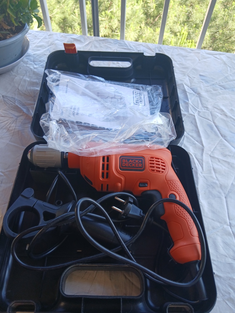 Perceuse Black & Decker avec Accessoires 25 Toulon (83)