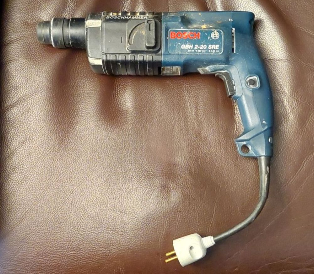 Perceuse Pro. BOSCH 85 Fosses (95)