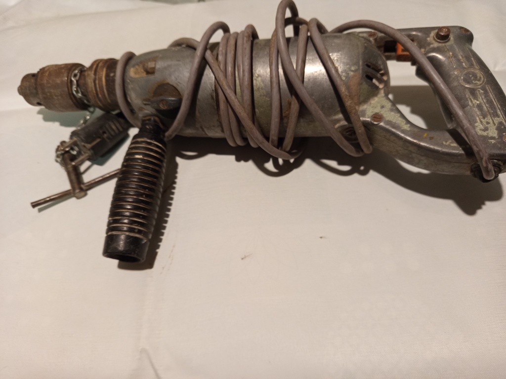 Perceuse �lectrique filaire ancienne 50 Renage (38)