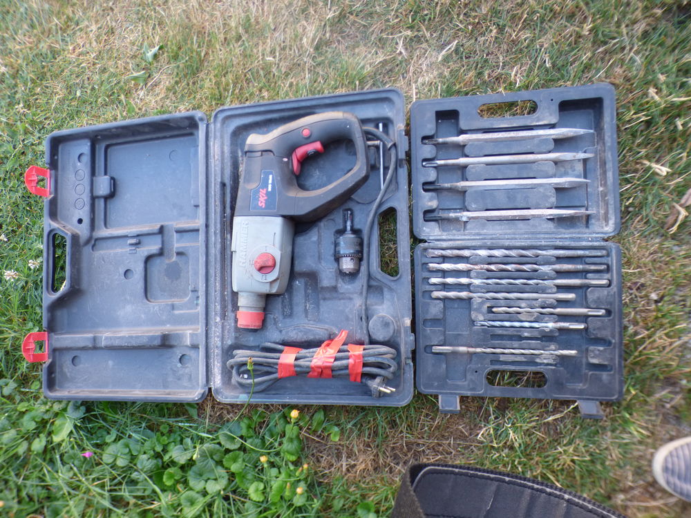 Perceuse percuteur 600 W  SKIL 50 �chassi�res (03)