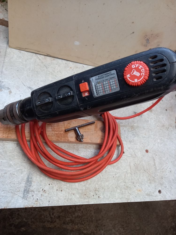 perceuse visseuse a percussion 40 Le Cateau-Cambr�sis (59)