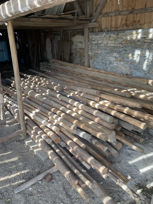 Perches en sapin et Madriers en ch�ne. 150 Sancey-le-Long (25)