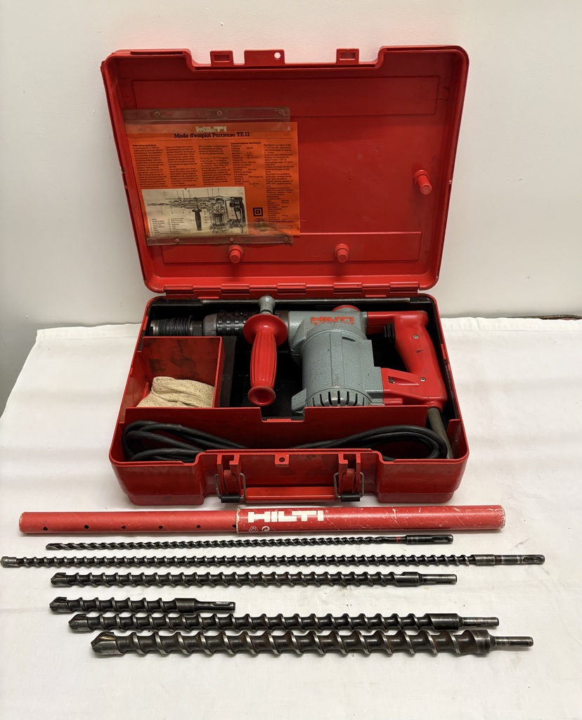 Perforateur Hilti TE 22 avec accessoires 0 Lisle-sur-Tarn (81)