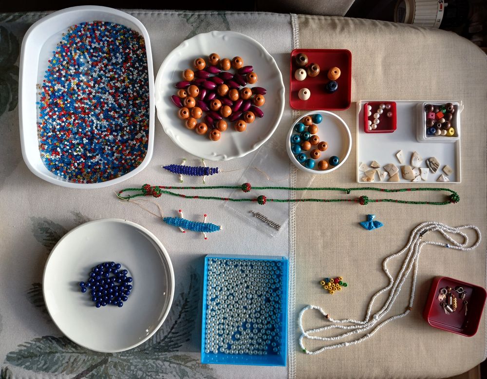 LOT DE PERLES POUR ENFANTS 6 Nevers (58)