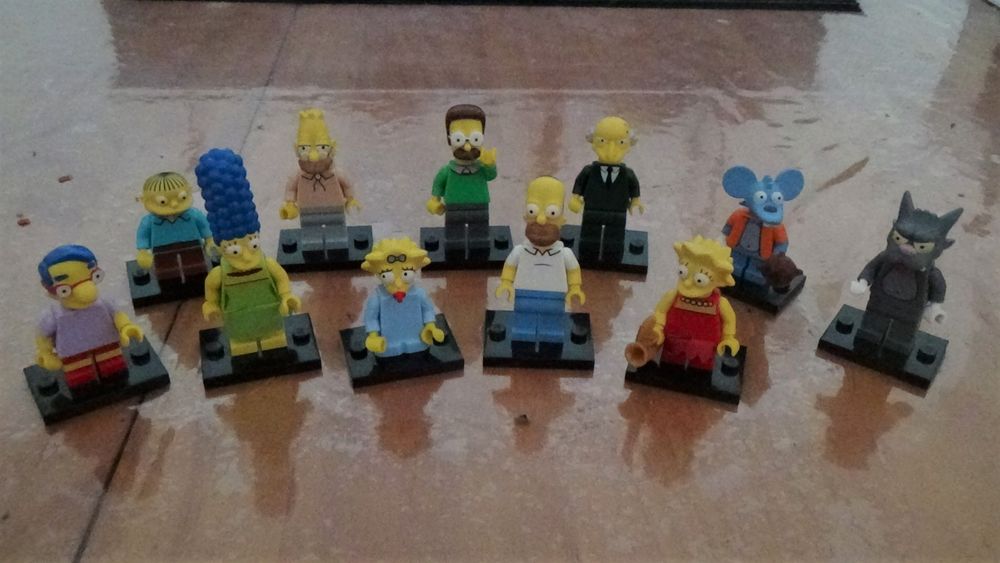 
Lot personnages L�go Simpson
25 Villeneuve (04)