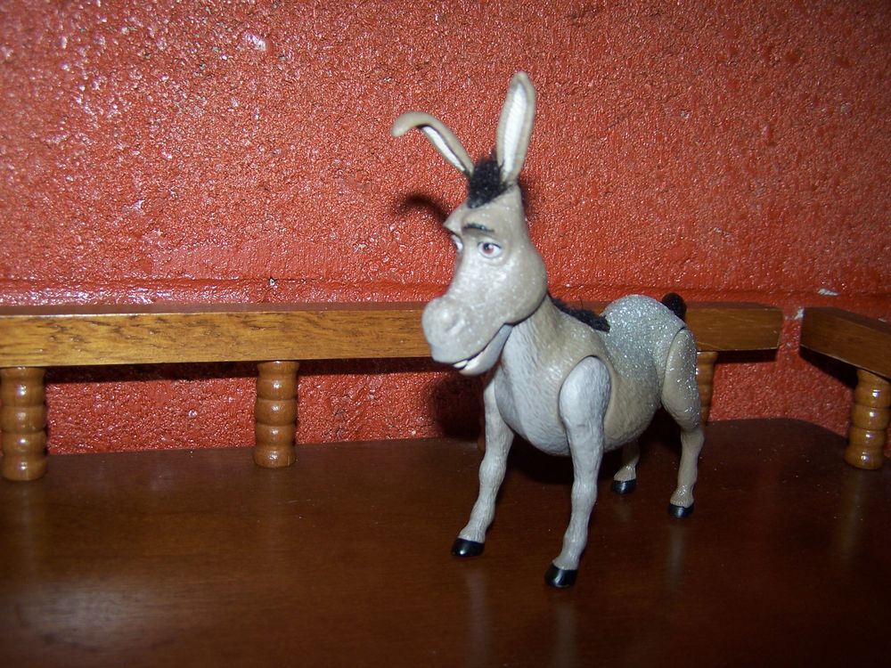 3 personnages shrek 2 Lacroix-Saint-Ouen (60)