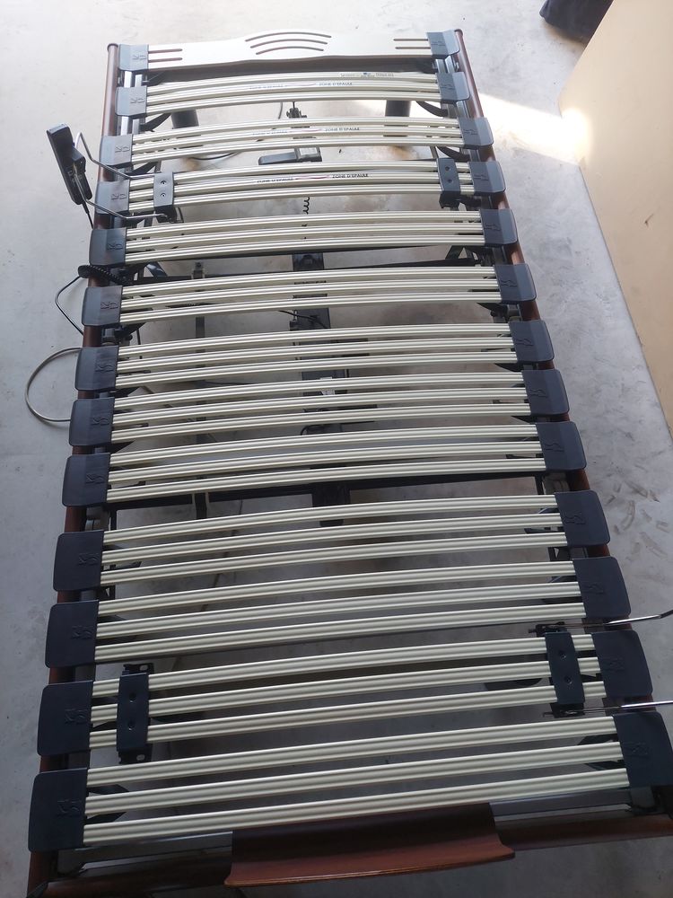 Lit 1 personne a commande electrique 5 positions 0 Saint-Paulet-de-Caisson (30)