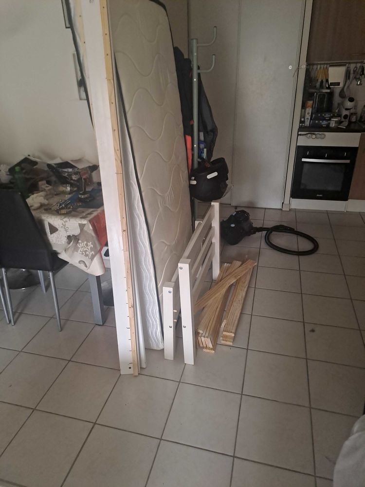 lit 1 personne et matelas 110 Saint-Jean (31)