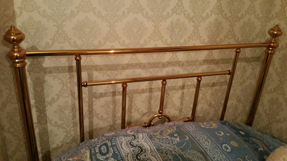 LIT UNE PERSONNE 0 Lezennes (59)