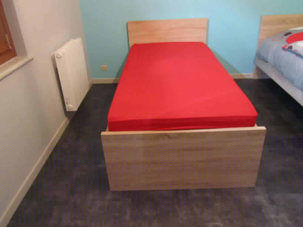 LIT 1 PERSONNE 80 Talange (57)