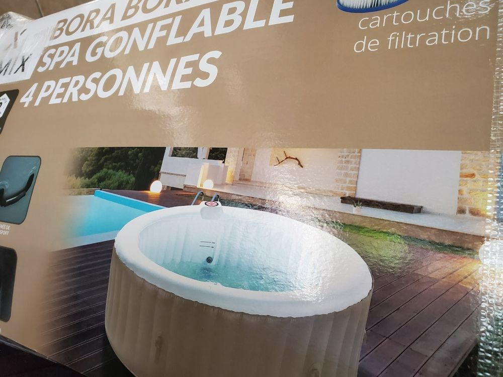 SPA   4 personnes 280 Saint-Laurent-de-Cognac (16)