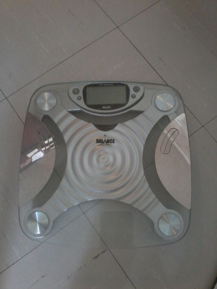 P�se personne   impedancemetre  toutes  fonction 25 Tourcoing (59)