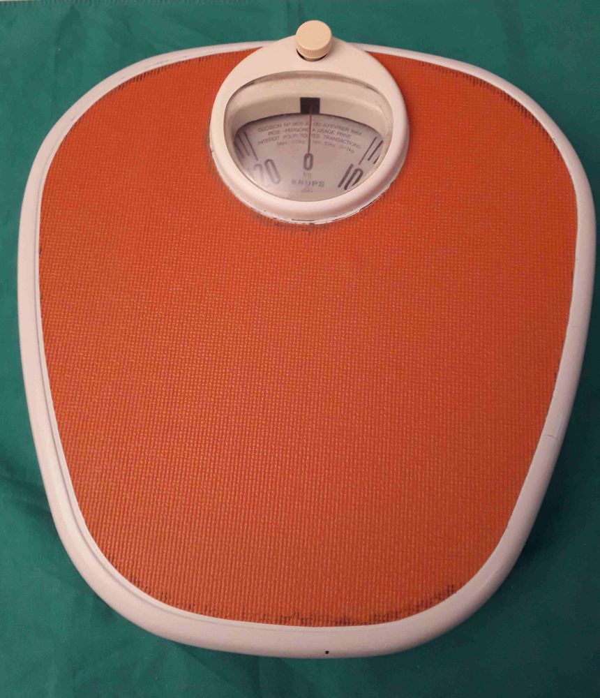 P�se personne , KRUPS , vintage 15 Saint-L�ger-la-Montagne (87)