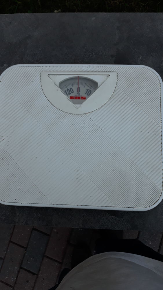 P�se personne 5 Montm�dy (55)