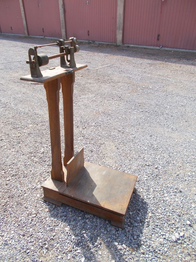 Pesse personne de medecin vintage fonctionelle 51 Peymeinade (06)