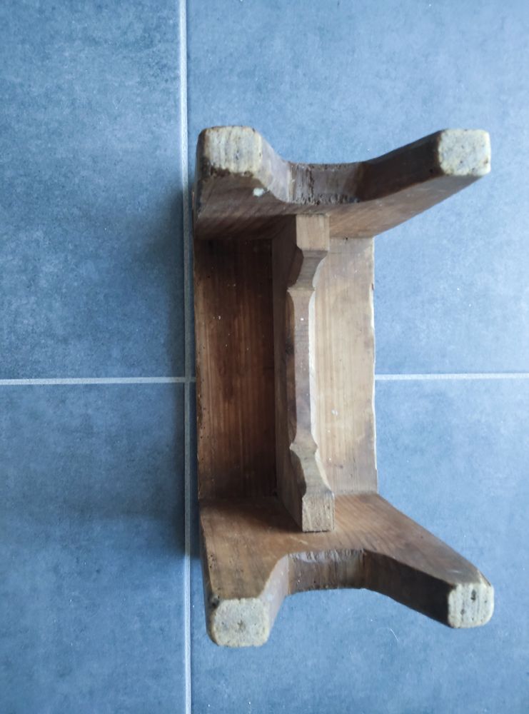 Petit banc fabrication artisanale 
12 � 12 Colombier-Fontaine (25)