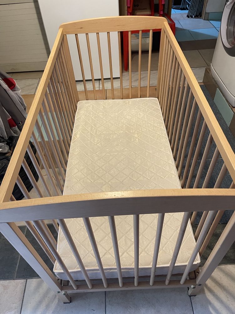 PETIT LIT BOIS AVEC MATELAS 25 Gagny (93)