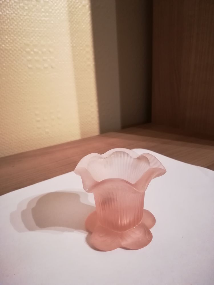 PETIT BOUGEOIR  ROSE VINTAGE  EN VERRE  
0 Mouvaux (59)
