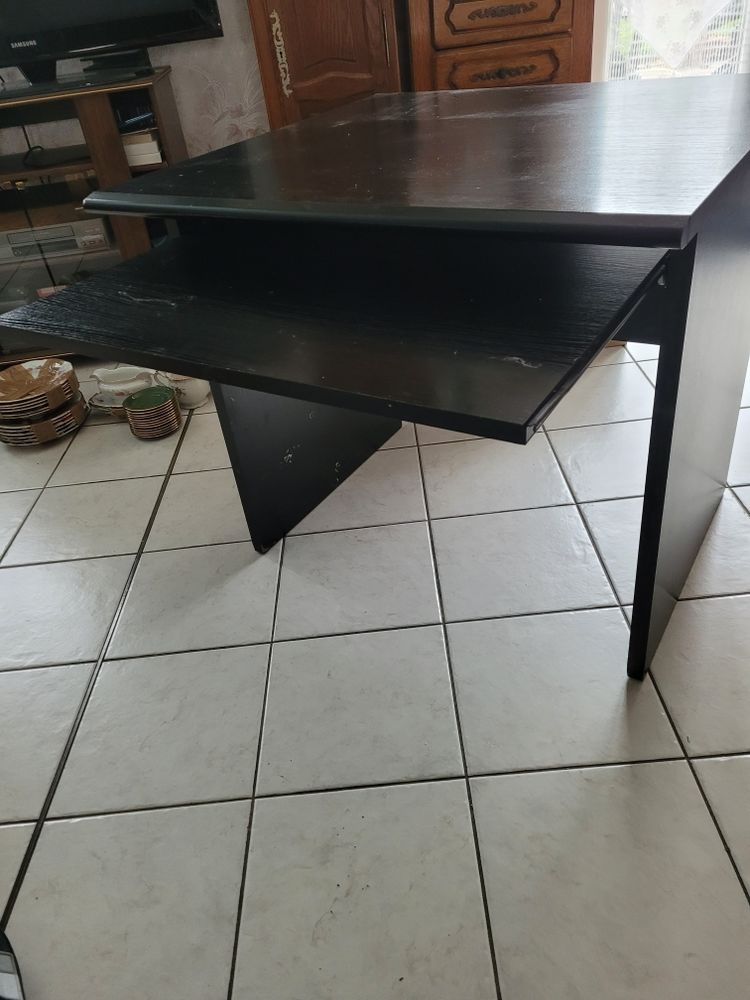 petit bureau avec tablette pour clavier 60 Sampans (39)