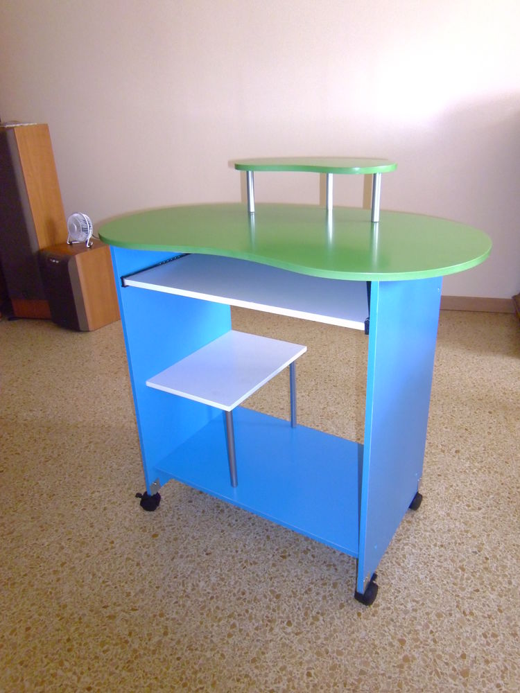 PETIT BUREAU ENFANT 20 Beauchastel (07)