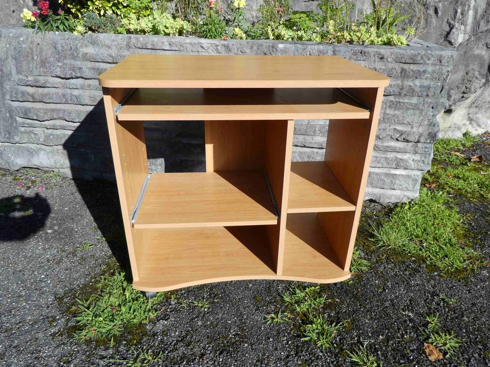 Petit bureau informatique 25 Arudy (64)