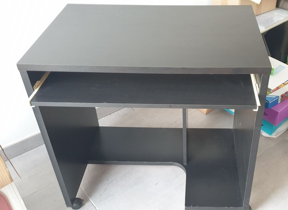 PETIT BUREAU NOIR - AVEC TABLETTE CLAVIER 25 Marseille 9 (13)